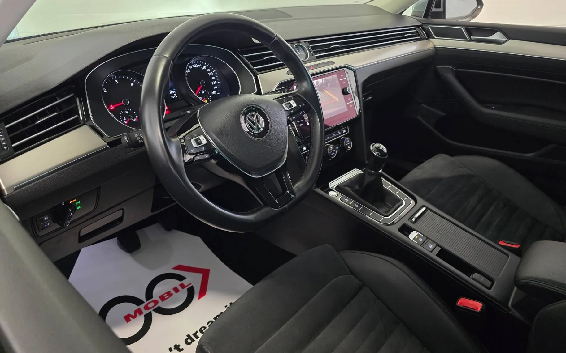 Notranja slika - Volkswagen Passat Variant - 2.0 TDI Highline - LED.alcantara.kamera.ACC.kljuka - 9