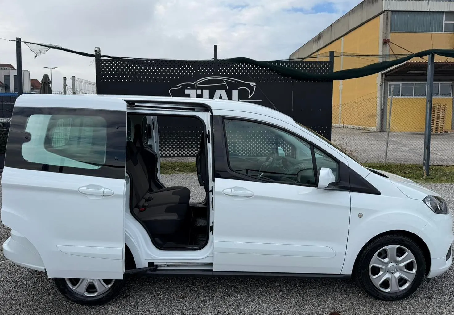 Zunanja slika - Ford Tourneo - Courier 1.5 TDCI 2X DRSNA-KLIMA-VEC VOZIL-6PRESTAV-SLO - 6