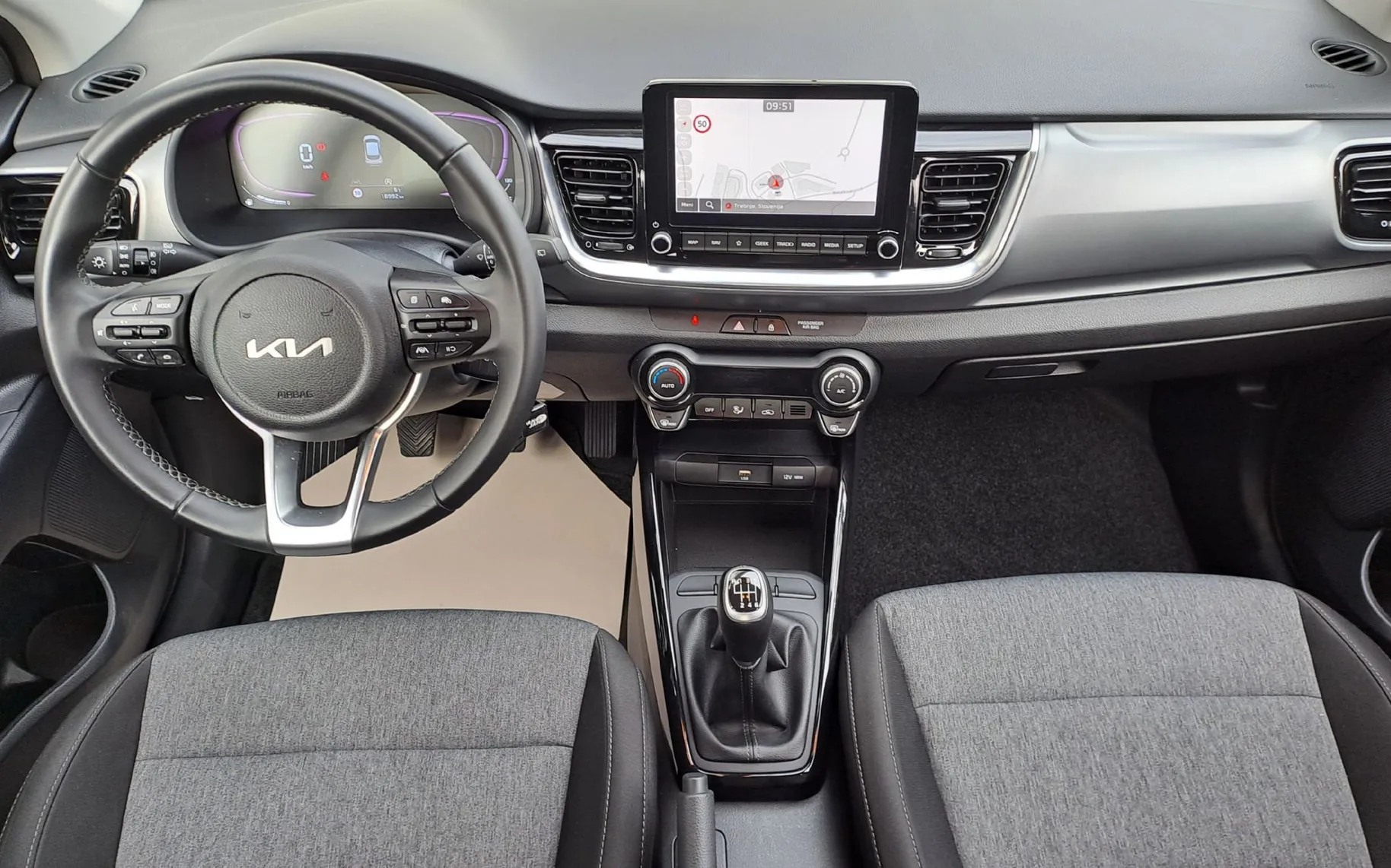 Zunanja slika - KIA Stonic - 1.0 T-GDi 73.3 kW 100 KM  EX Fresh M T - 8