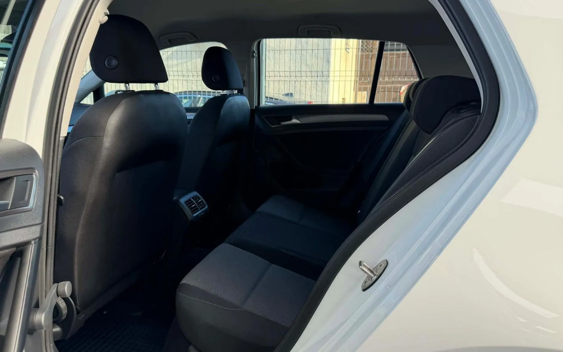 Zunanja slika - VW Golf - 1.6 TDI-LIZING ZA TUJCE-ODLIČEN-... - 10