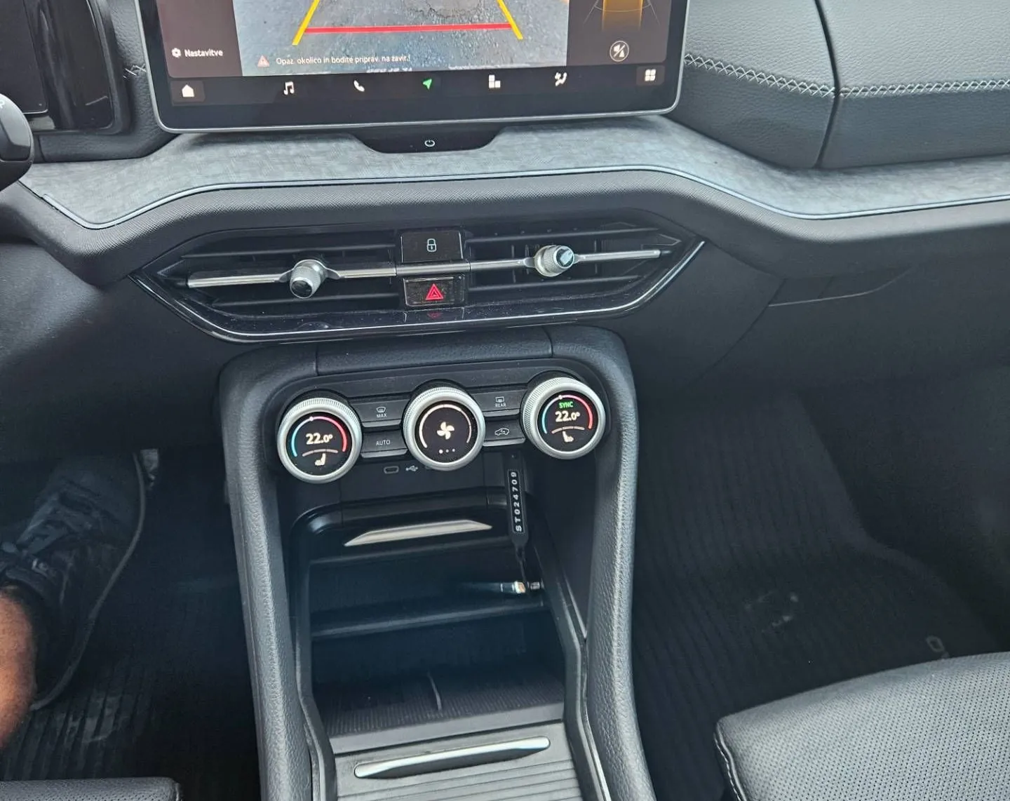 Notranja slika - Škoda Kodiaq - 4x4 2.0 TDI Selection DSG  1.LASTNIK  SLO... - 9