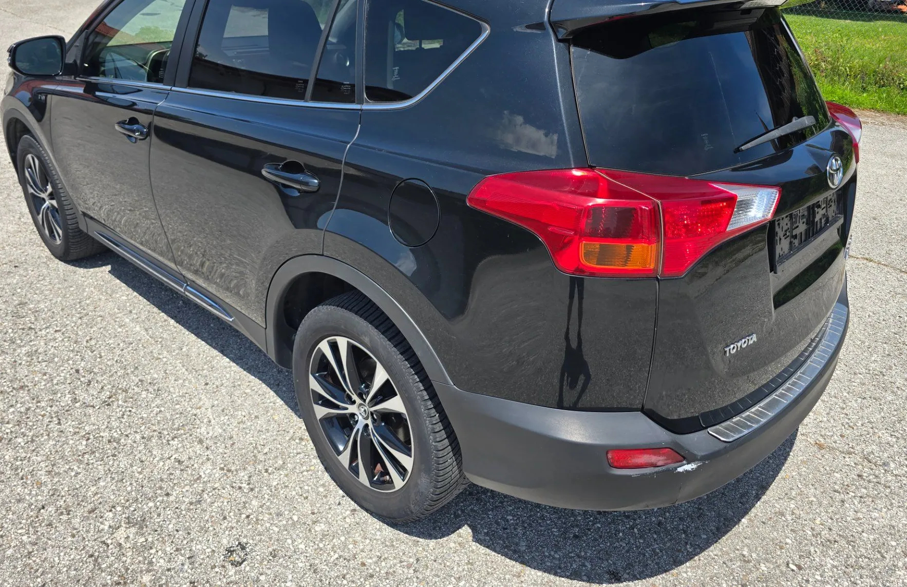 Zunanja slika - Toyota RAV4 - 2.0 D-4D 4x4 Elegant - 3