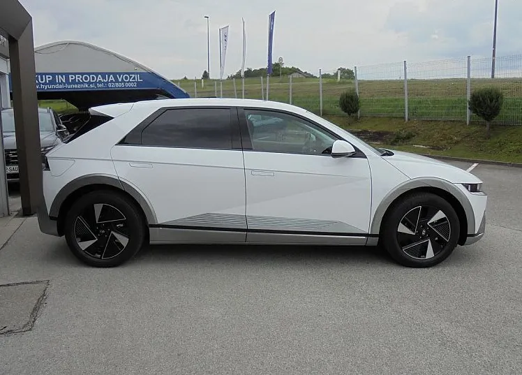 Zunanja slika - Hyundai Ioniq 5 - 168kW FL PREMIUM 84kWh toplotna. el.kljuke. - 4