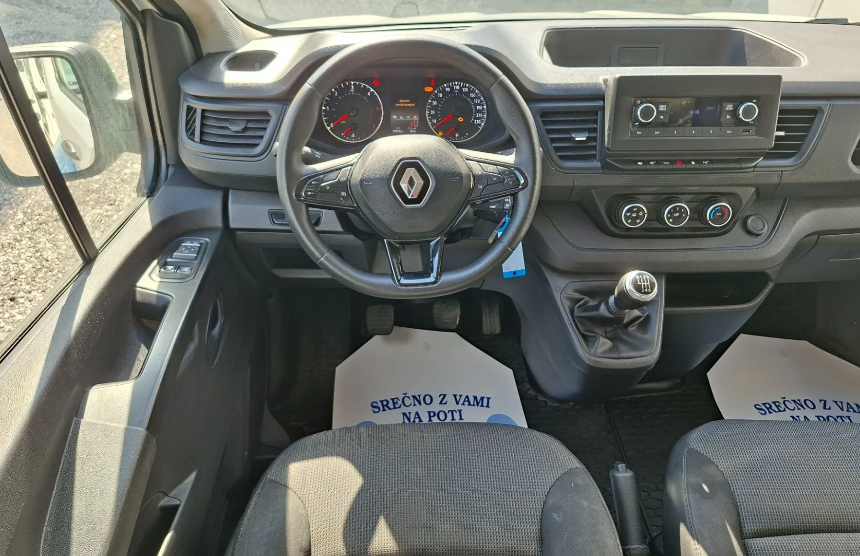 Zunanja slika - Renault Trafic - L2H1P2 - 10