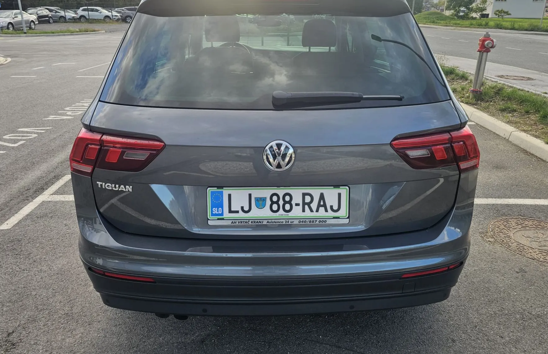 Zunanja slika - Volkswagen Tiguan - 2.0 TDI BMT Comfort Edition | SLO poreklo | 1 lastnica - 6