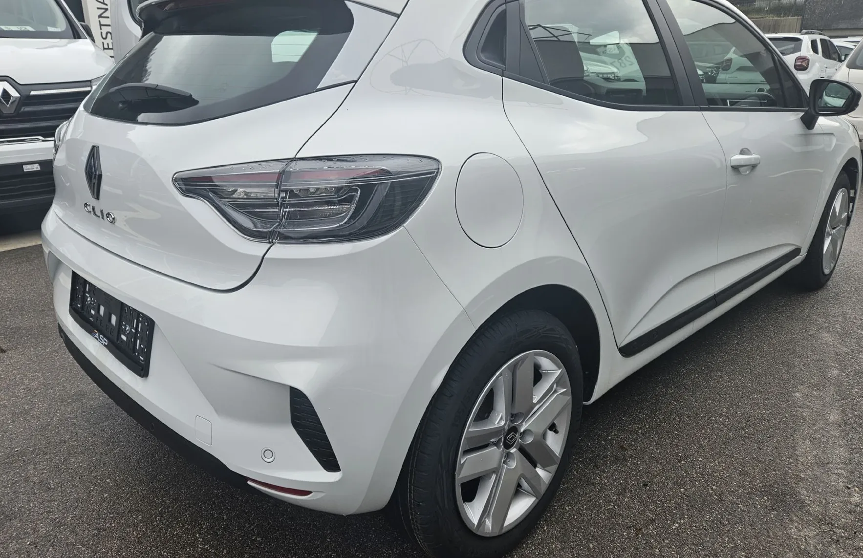Zunanja slika - Renault Clio - Evolution dCi 100 + gretje sedežev - 3