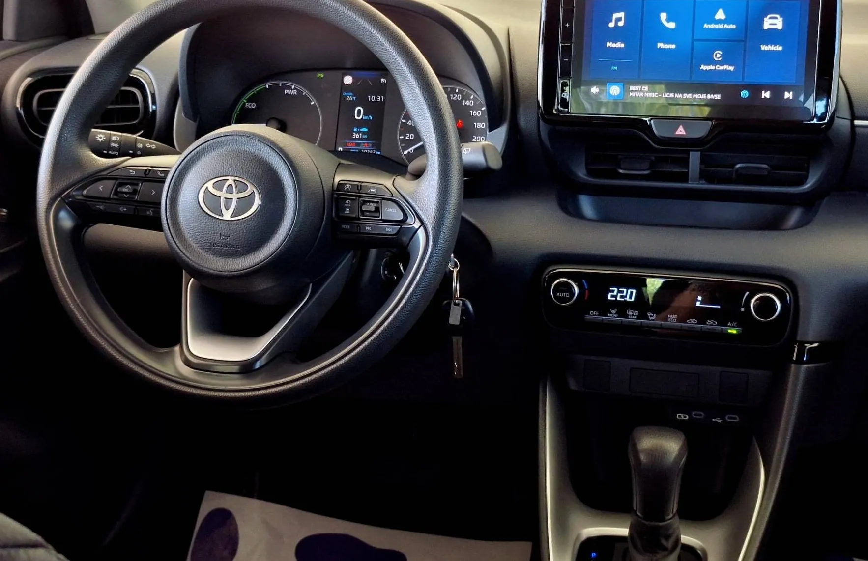 Zunanja slika - Toyota Yaris - Hybrid 1.5 VVT-i Luna •Slovensko vozilo•1.lastnik• - 10