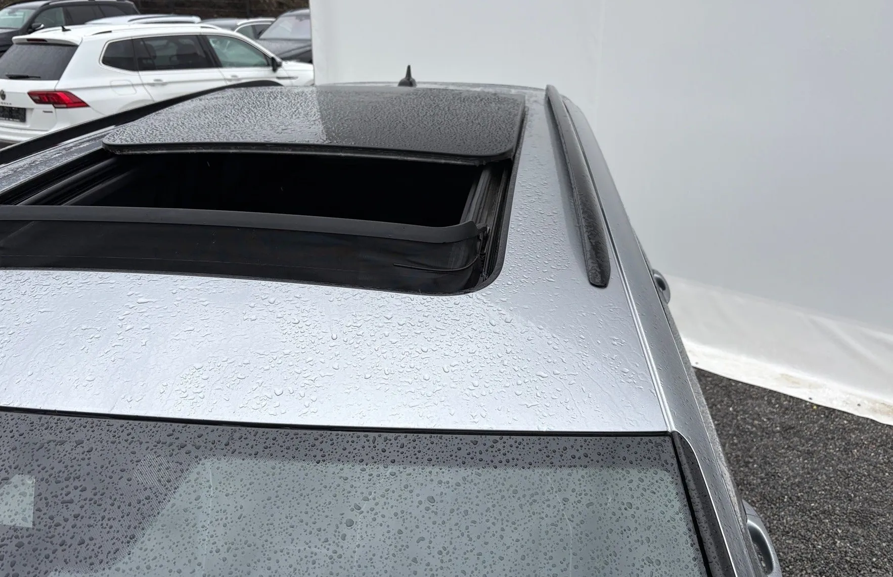 Zunanja slika - VW Tiguan Allspace - 2.0 TDI 4MOTION R-Line-SLO-Panorama-DCC-Mrtvi kot - 14