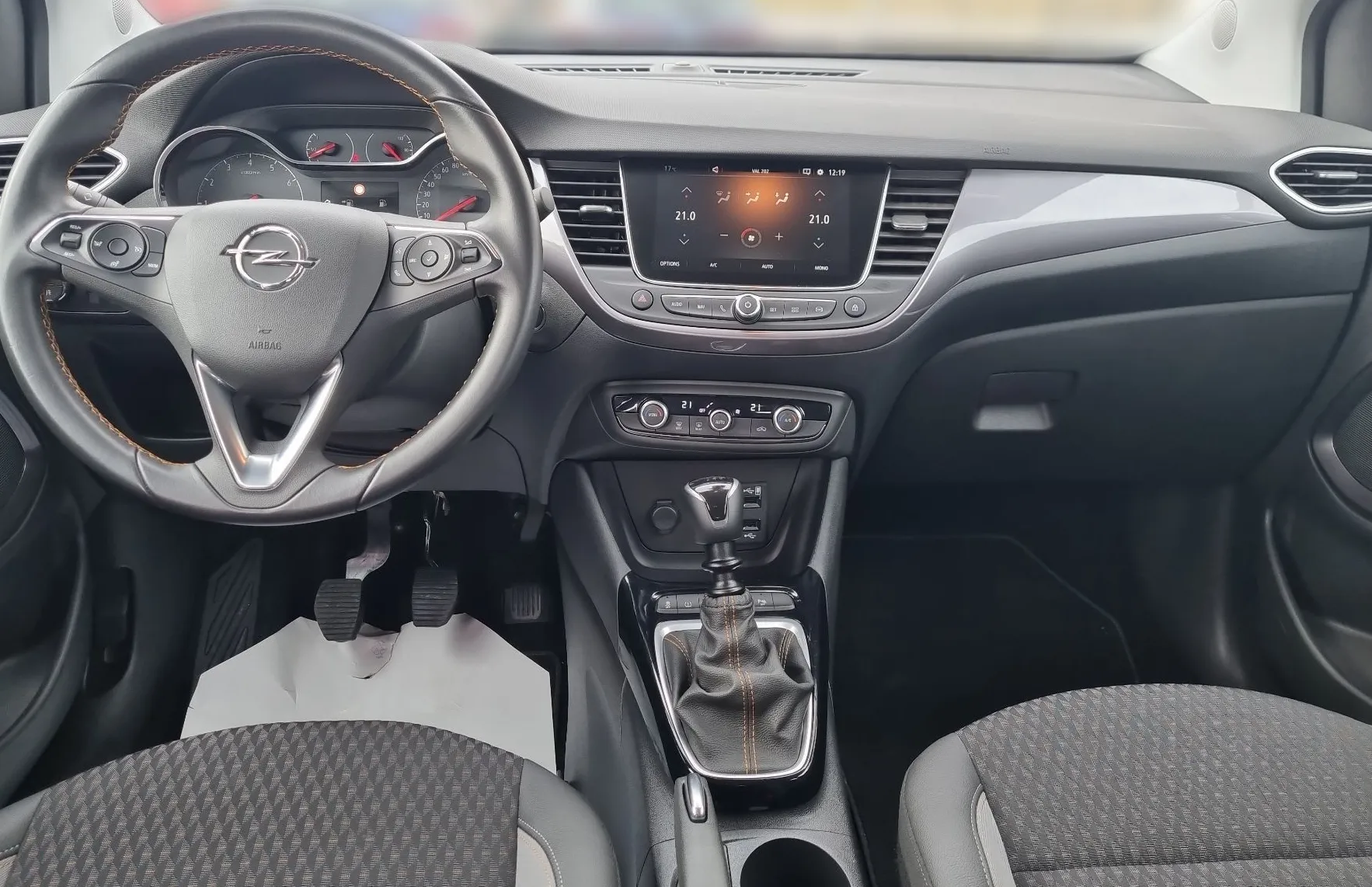 Zunanja slika - Opel Crossland X - 1.2 TURBO 81KW S S DESIGN LINE - 10