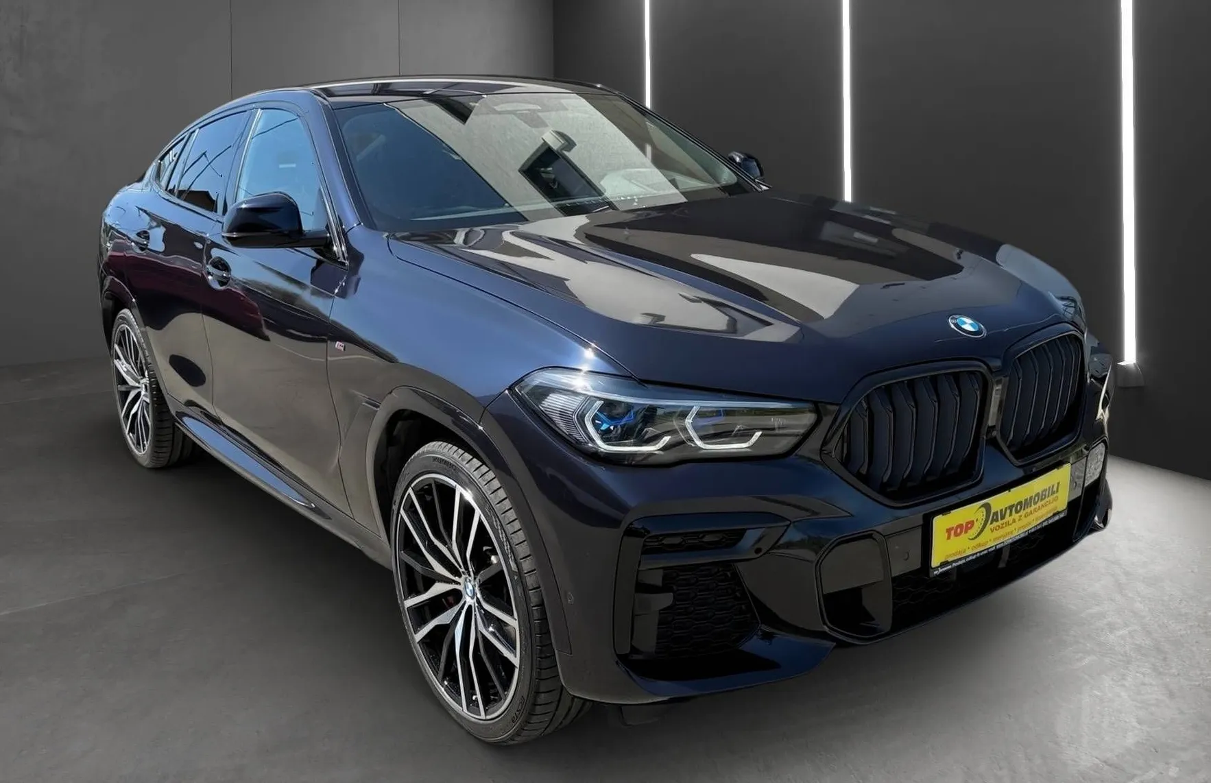 Zunanja slika - BMW X6 - serija : 40d xDRIVE M SPORT PAKET LASER USNJE IONIC KAM 3.. - 10