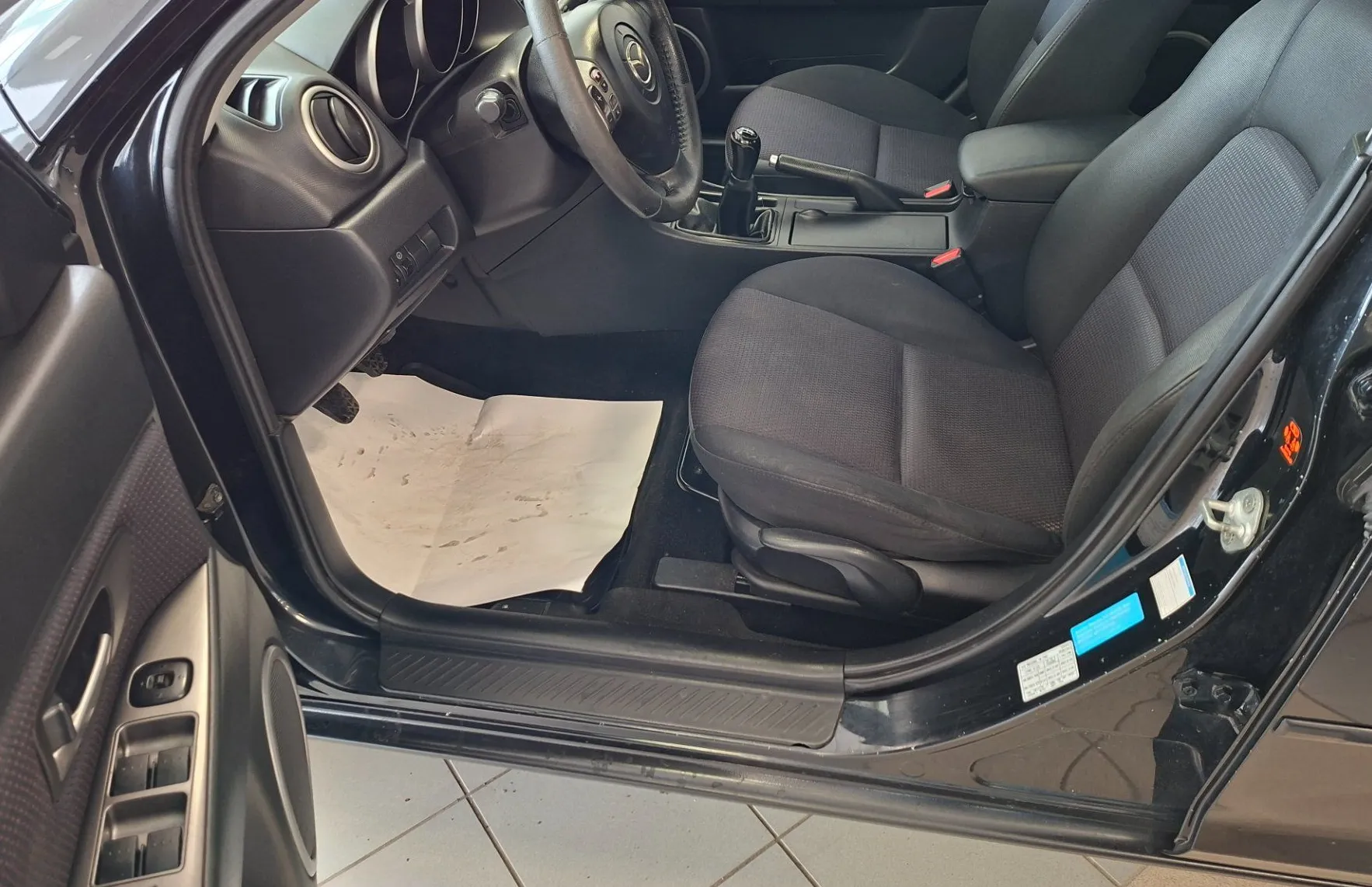 Zunanja slika - Mazda Mazda3 - Sport 1.6i-HITRI KREDIT-LEANPAY-ODLIČEN- - 13