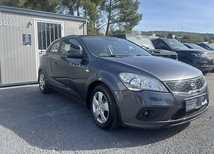 Zunanja slika - KIA Ceed - 1.4 benc. NA KREDIT BREZ POLOGA - 3