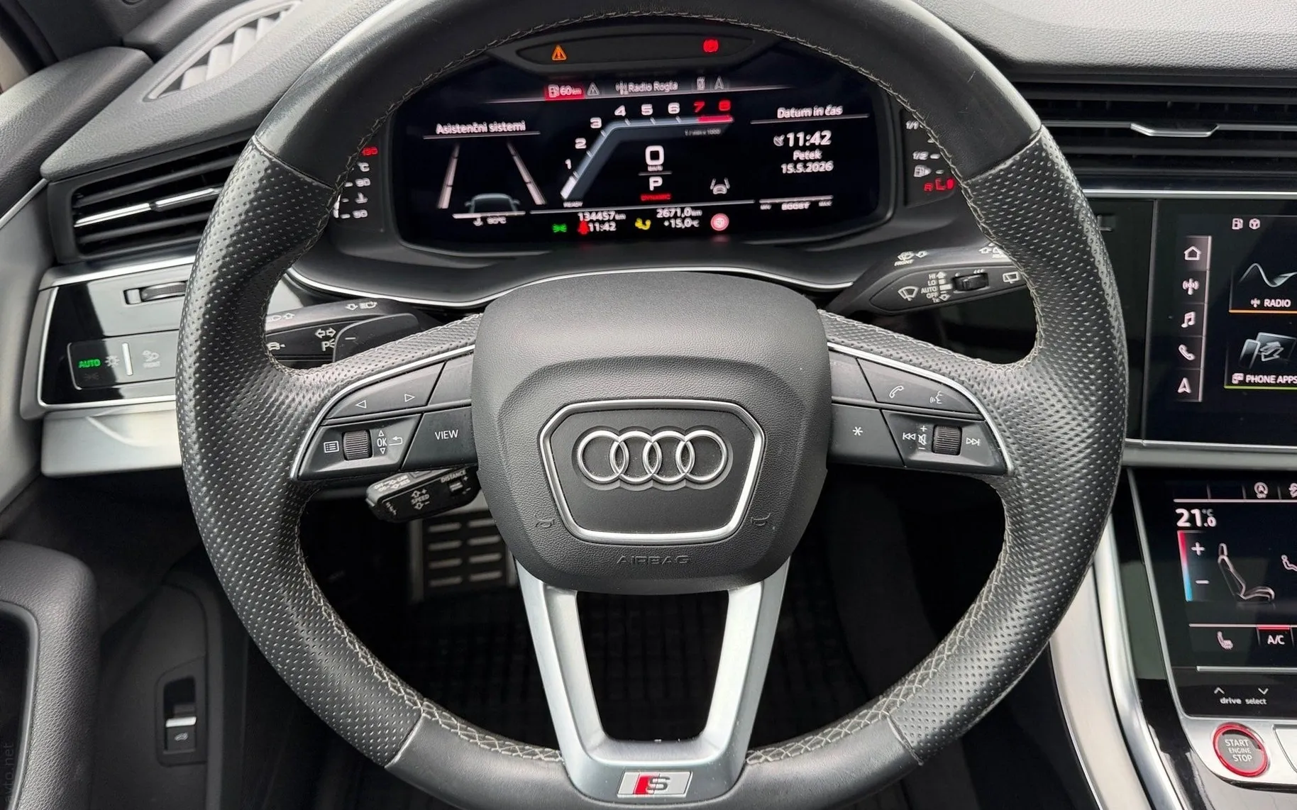 Notranja slika - Audi SQ7 - TFSI quattro Tiptronic-SLO-Panorama-HD Matrix-B O. - 8