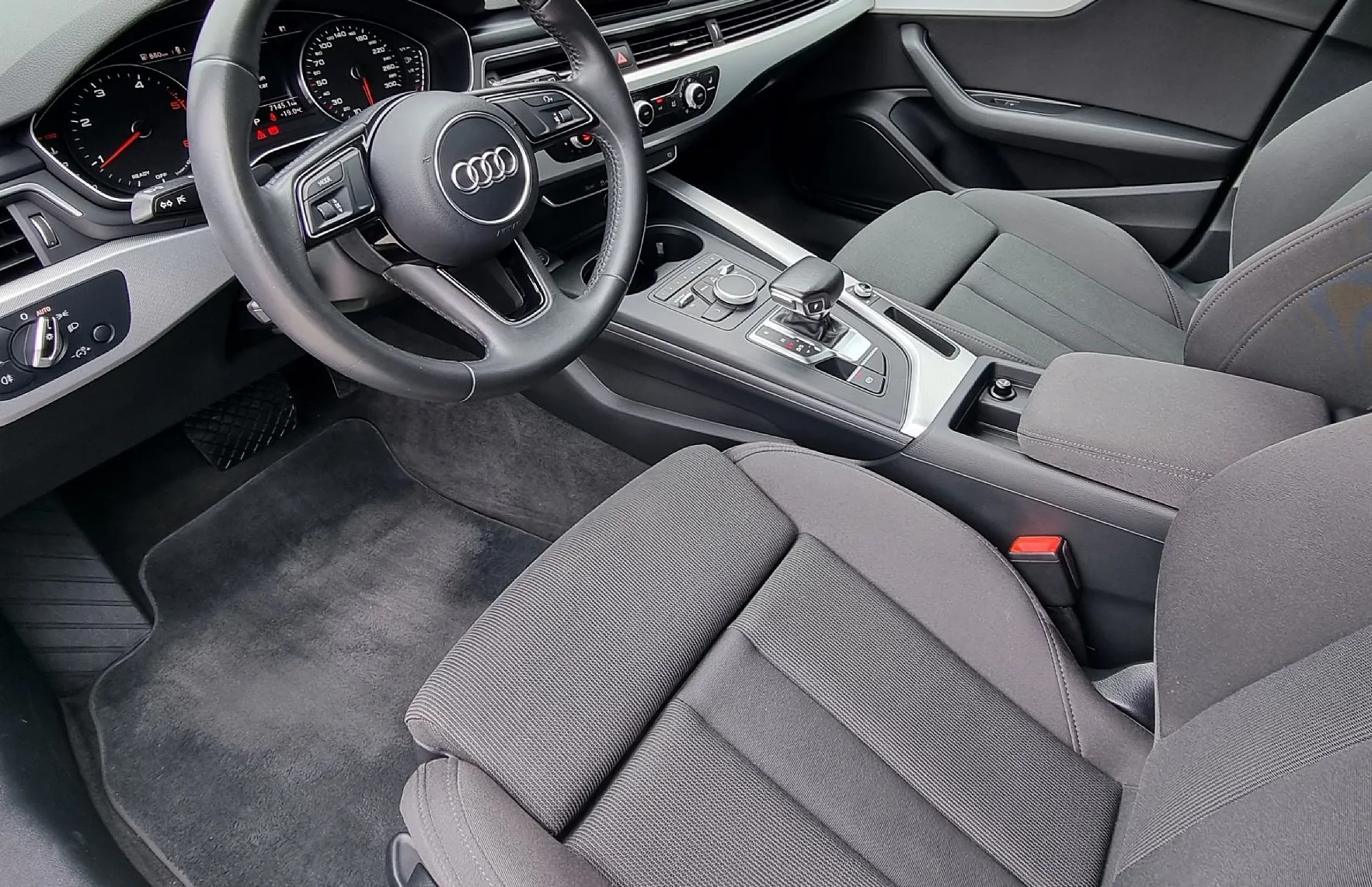 Zunanja slika - Audi A4 - Avant 2.0 TDI S tronic S-line - 9