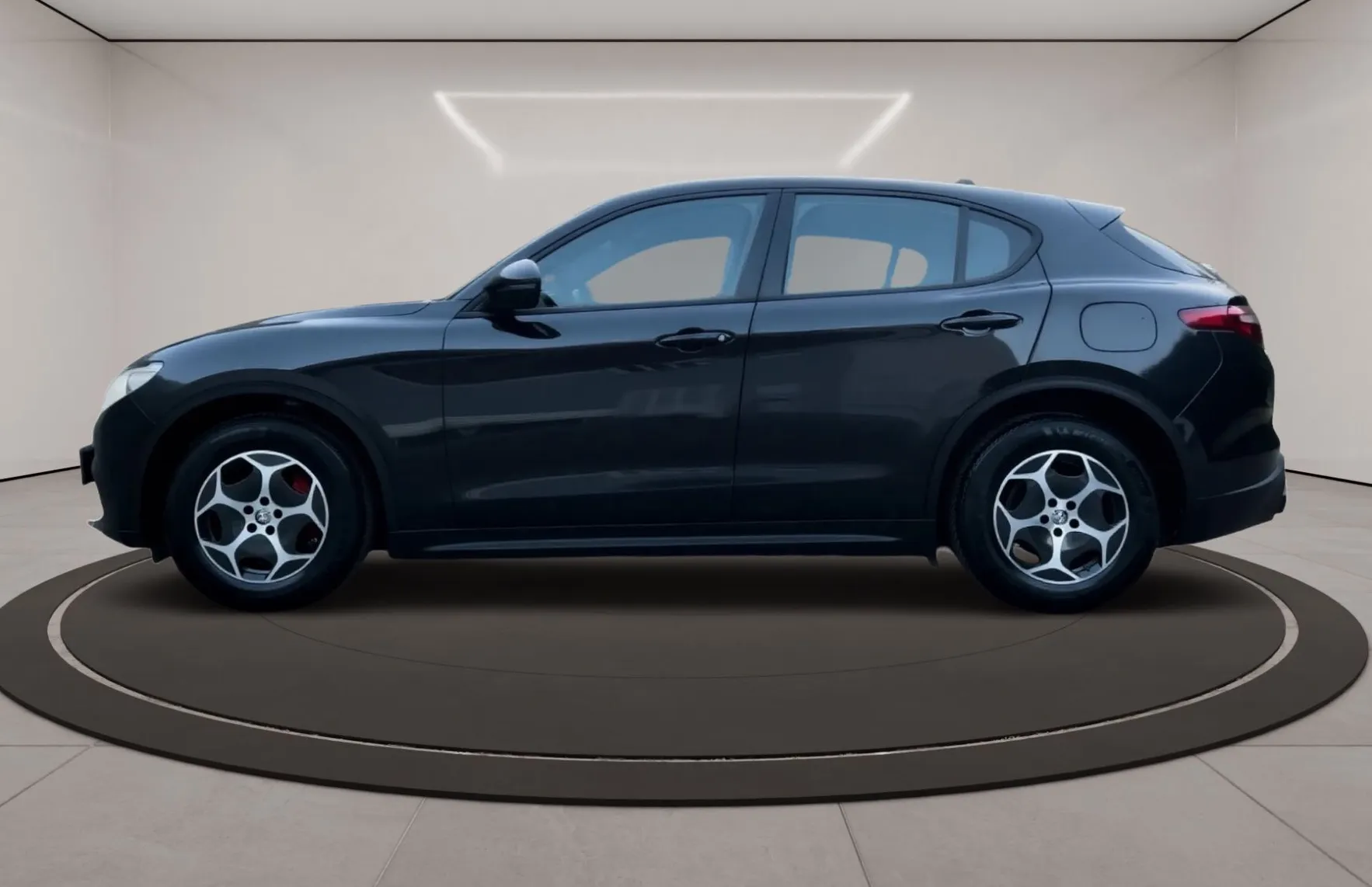 Zunanja slika - Alfa Romeo Stelvio - Q4 2.2 Diesel 190 Avt. 1 letna garancija 1 lastnik - 8
