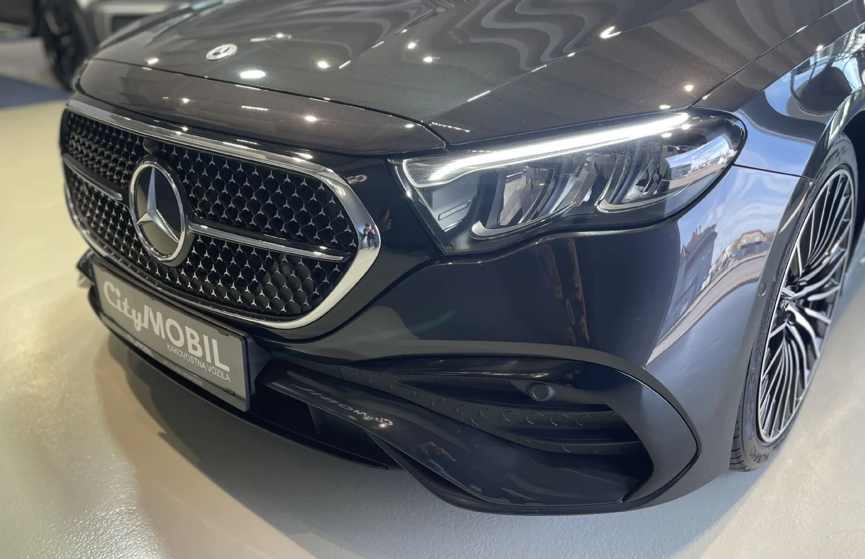 Zunanja slika - Mercedes-Benz E-Razred - ZRAČNO-KEYLESS-NAVI-KLJUKA-LED-RADAR-LANE-VIRTUAL - 6