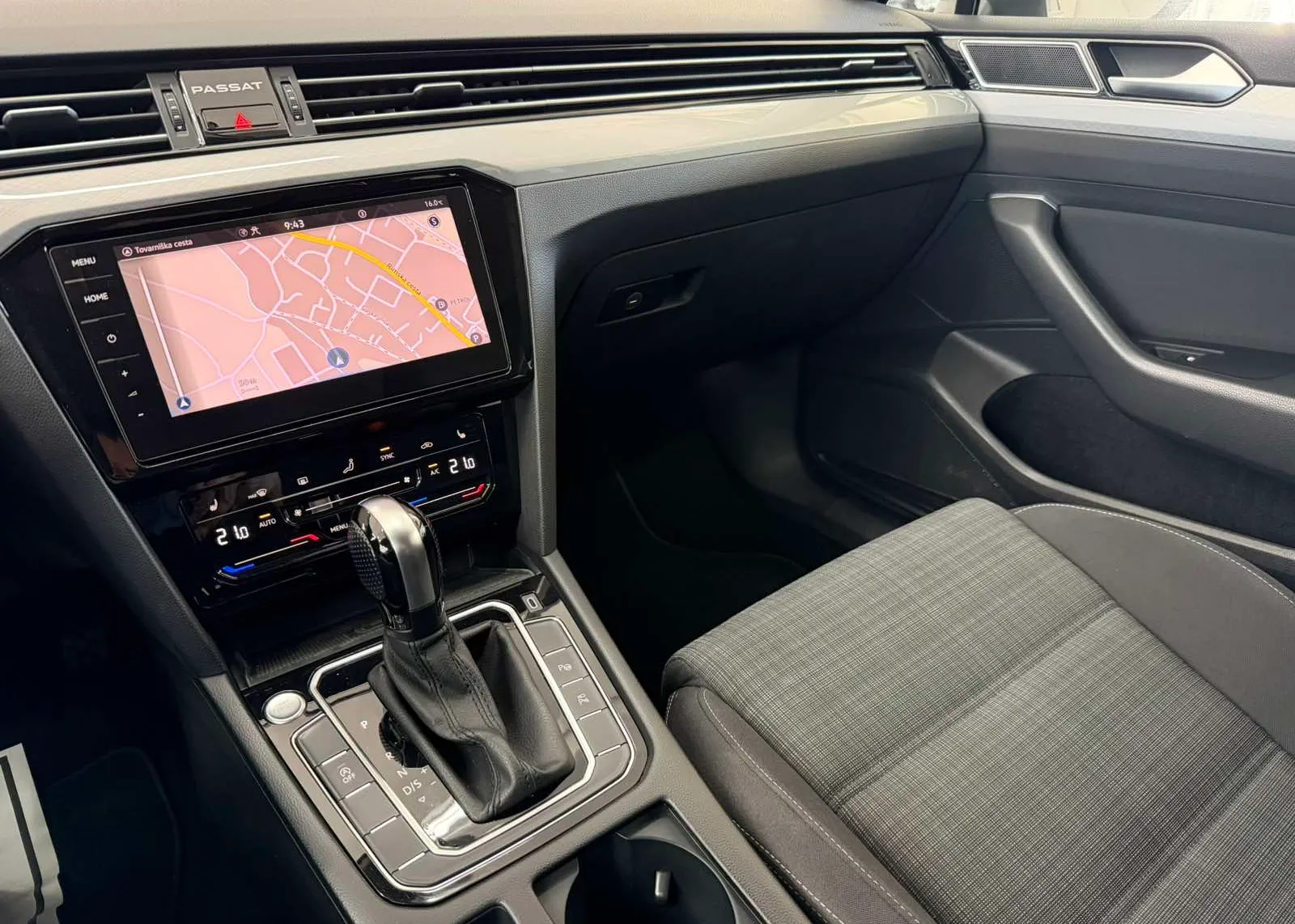 Zunanja slika - Volkswagen Passat - Variant 2,0 TDI BMT SCR Business DSG - 3