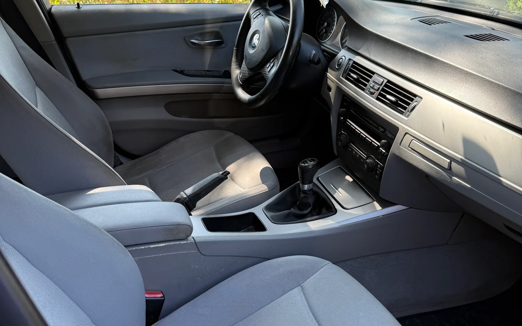 Notranja slika - BMW Serija 3 - 318d - 6