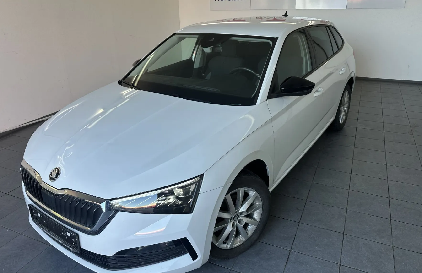 Zunanja slika - Škoda Scala - 1.5 TSI ACT. 110kW.SLOVENSKI.SAMO 91.000 KM.VSI SE - 1