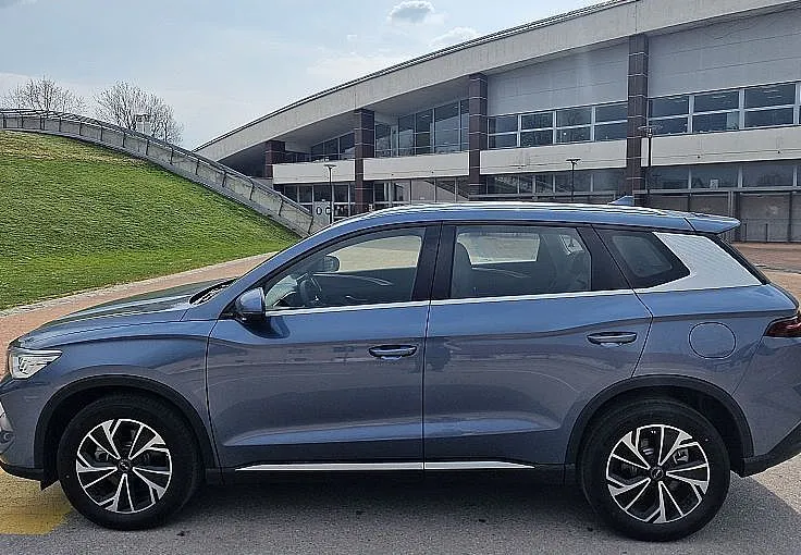 Zunanja slika - BYD Sealion 5 - DM-i DESIGN PHEV - skupni doseg 1016 km - 2