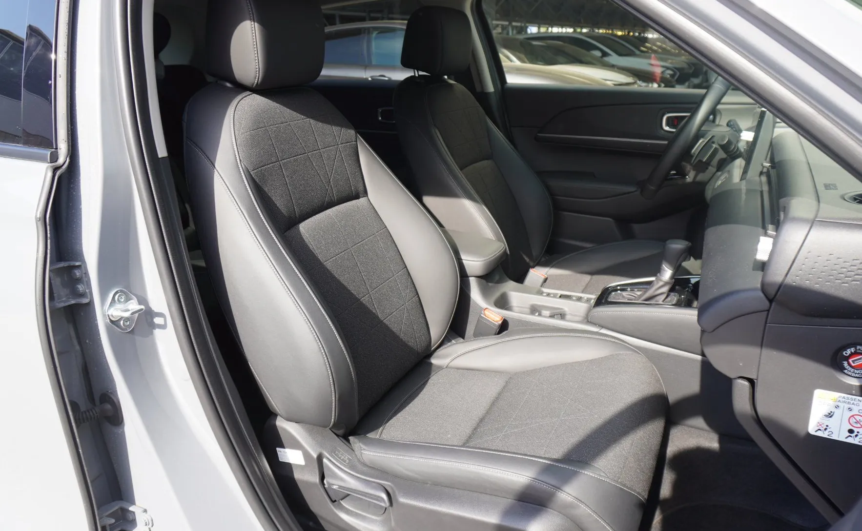 Zunanja slika - Honda HR-V - 1.5 i-MMD Hybrid Advance CVT - 12