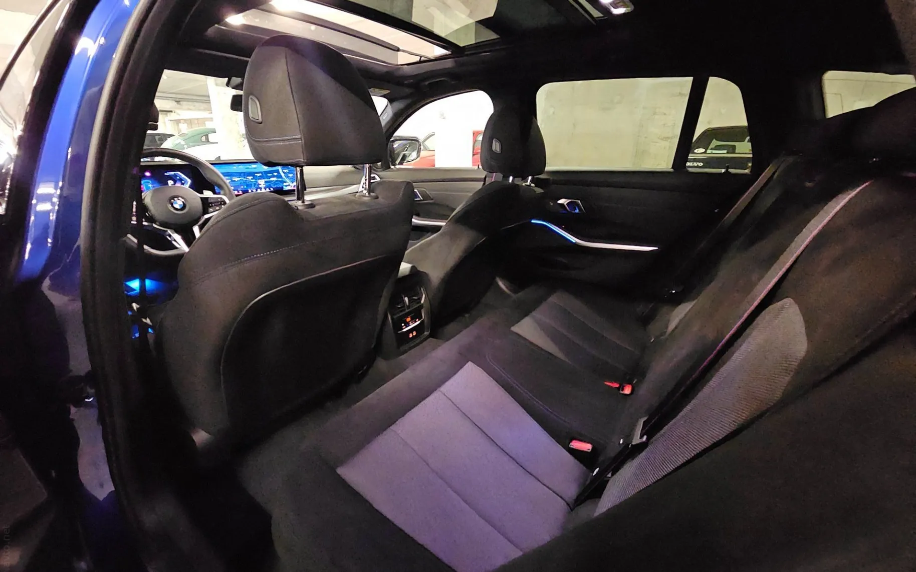 Notranja slika - BMW serija 3 Touring: - serija 3  320d xDrive |M-OPTIC|PANO|3D-KAM|RADAR| - 10