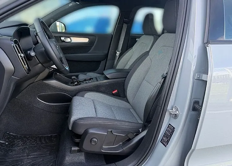 Zunanja slika - Volvo XC40 - B3 bencin 163hp AUT FWD DCT  SLO vozilo 1.lastnik - 11