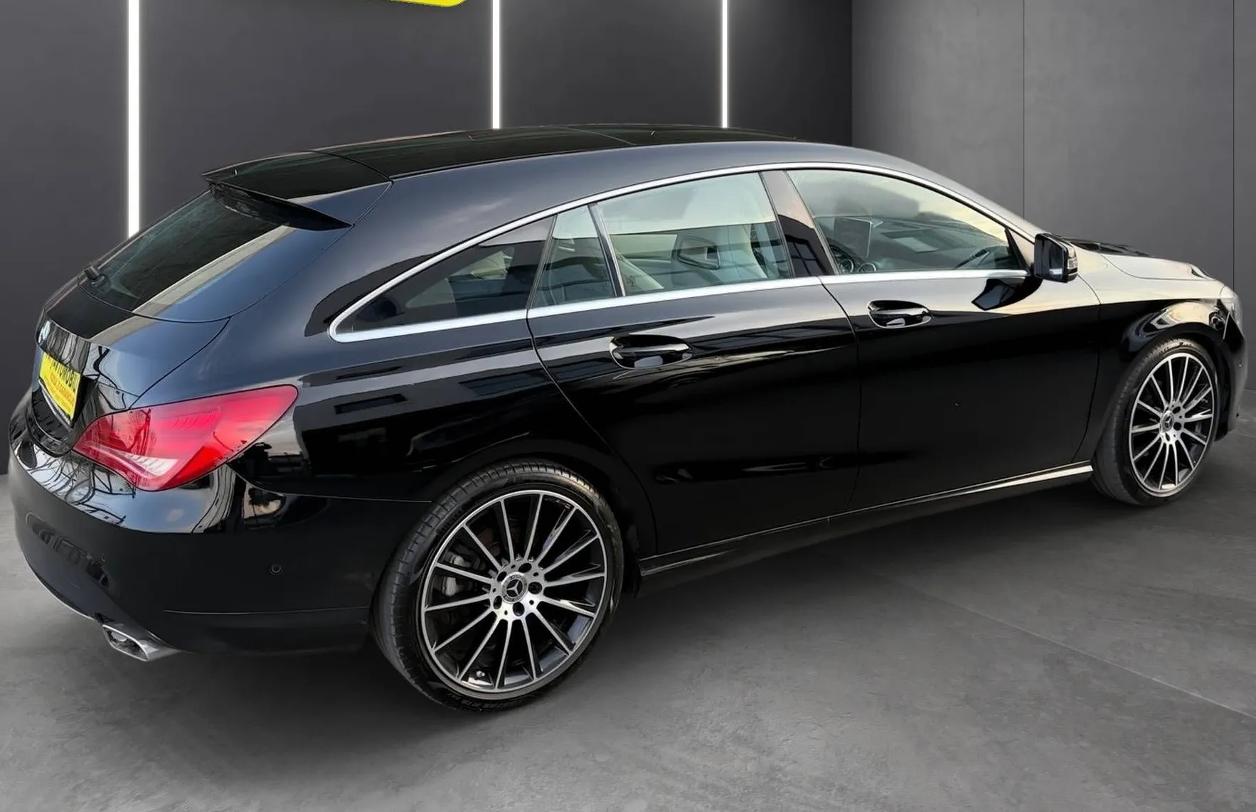 Zunanja slika - Mercedes-Benz CLA-Razred - CLA Shooting Brake CLA 200 d SLOVENSKO PANORAMA KAMERA XENON PDC - 9