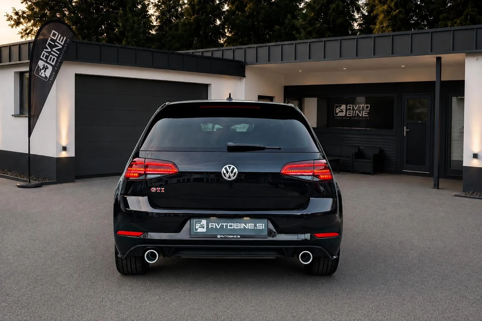 Notranja slika - Volkswagen Golf - 2.0 GTI PERFORMANCE DSG-VIRTUAL-LED-ALU 19COL-ACC. - 7