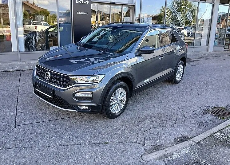 Zunanja slika - VW T-Roc - 1.6 TDI Style 85  115  SLOVENSKI super avto - 2