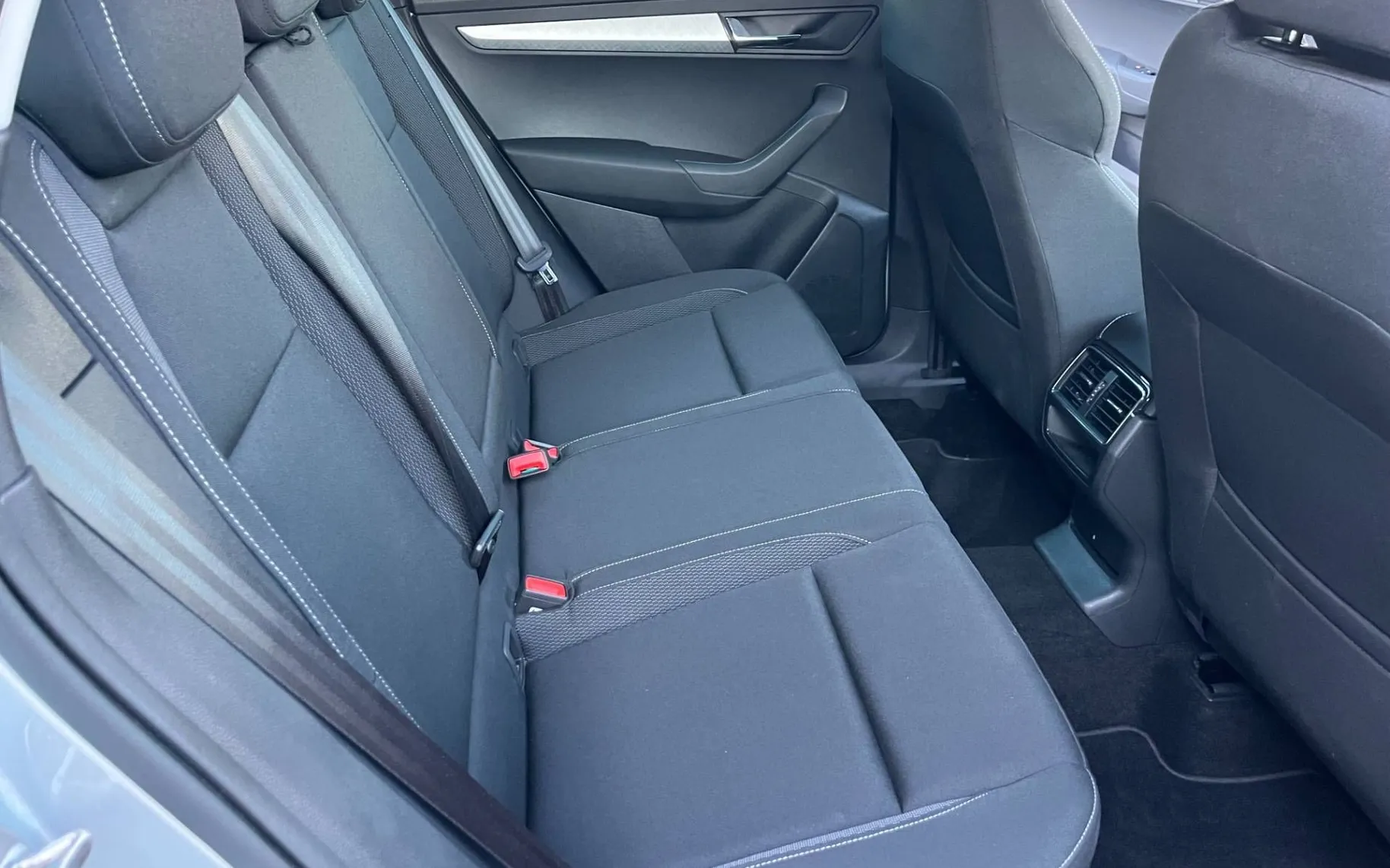 Notranja slika - Škoda Karoq - 2.0 TDI  DSG-1 LASTNIK-LED-NAVI-KAM-ODLIČNA... - 11