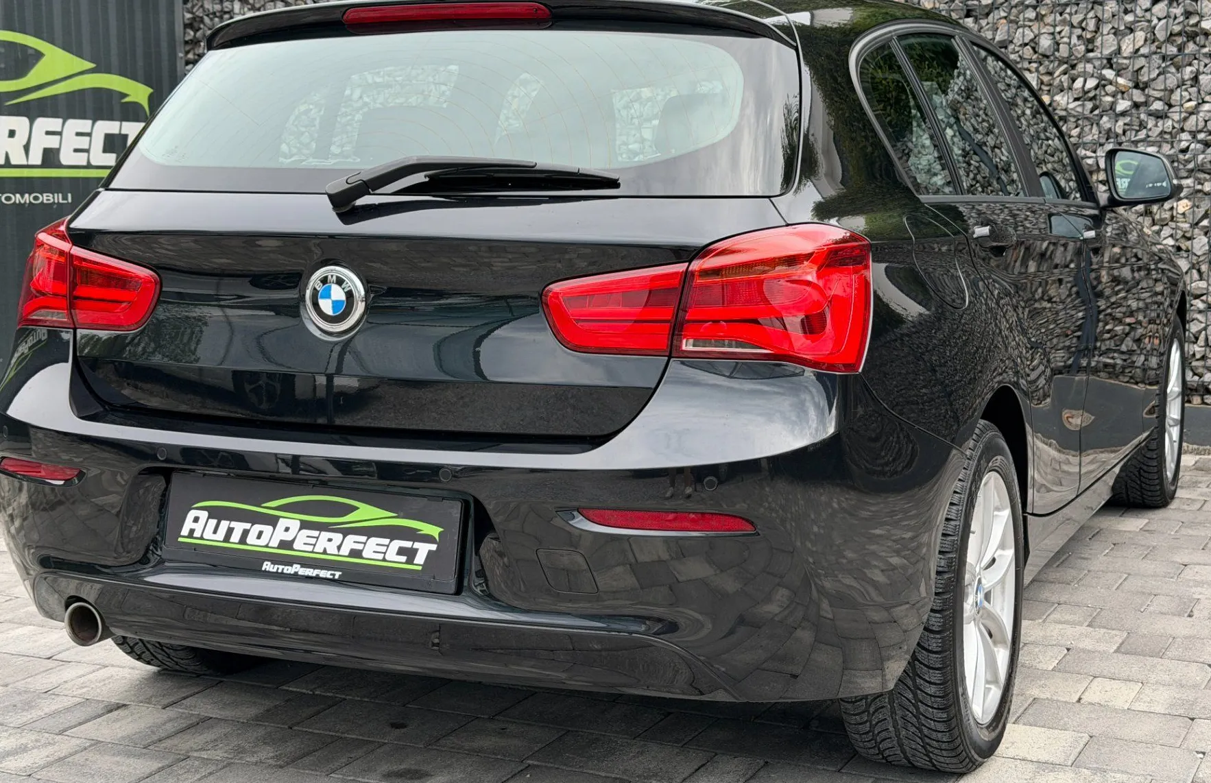 Zunanja slika - BMW Serija 1 - : 114d M Sport | Navi | PDC | LED - 6