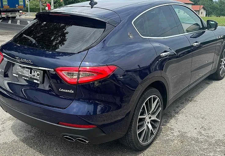 Zunanja slika - Maserati Levante - 3.0d Q4 275ks °21-COL° °KAMERA° °ZRAČNO VZMETENJE° - 5