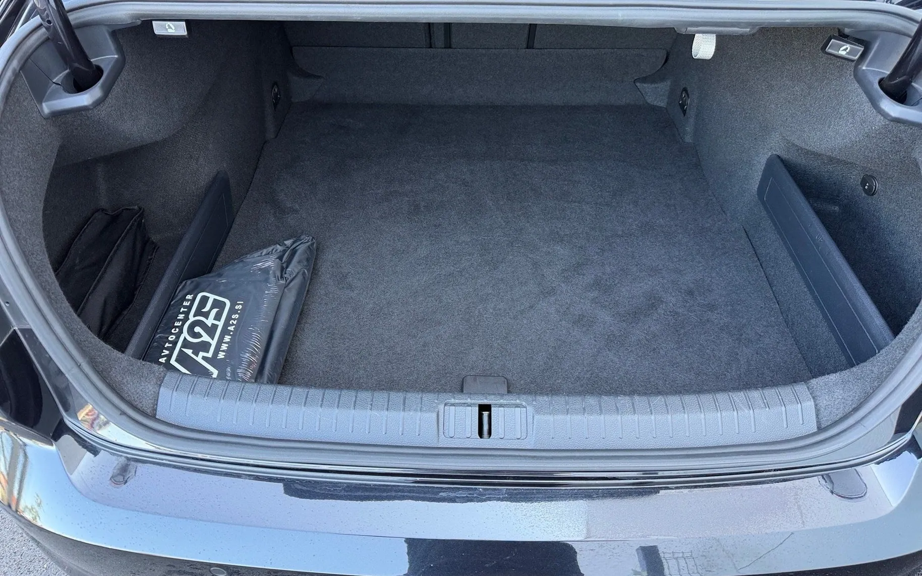 Notranja slika - Volkswagen Passat - 1.4 TSI BMT Trendline-Full LED-Navi-Masaža-Kamera - 12