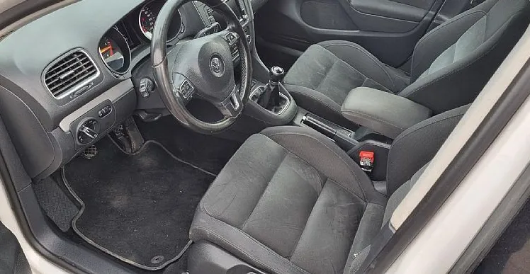 Zunanja slika - VW Golf - 1.6 TDI DPF Highline 77  105 - 6