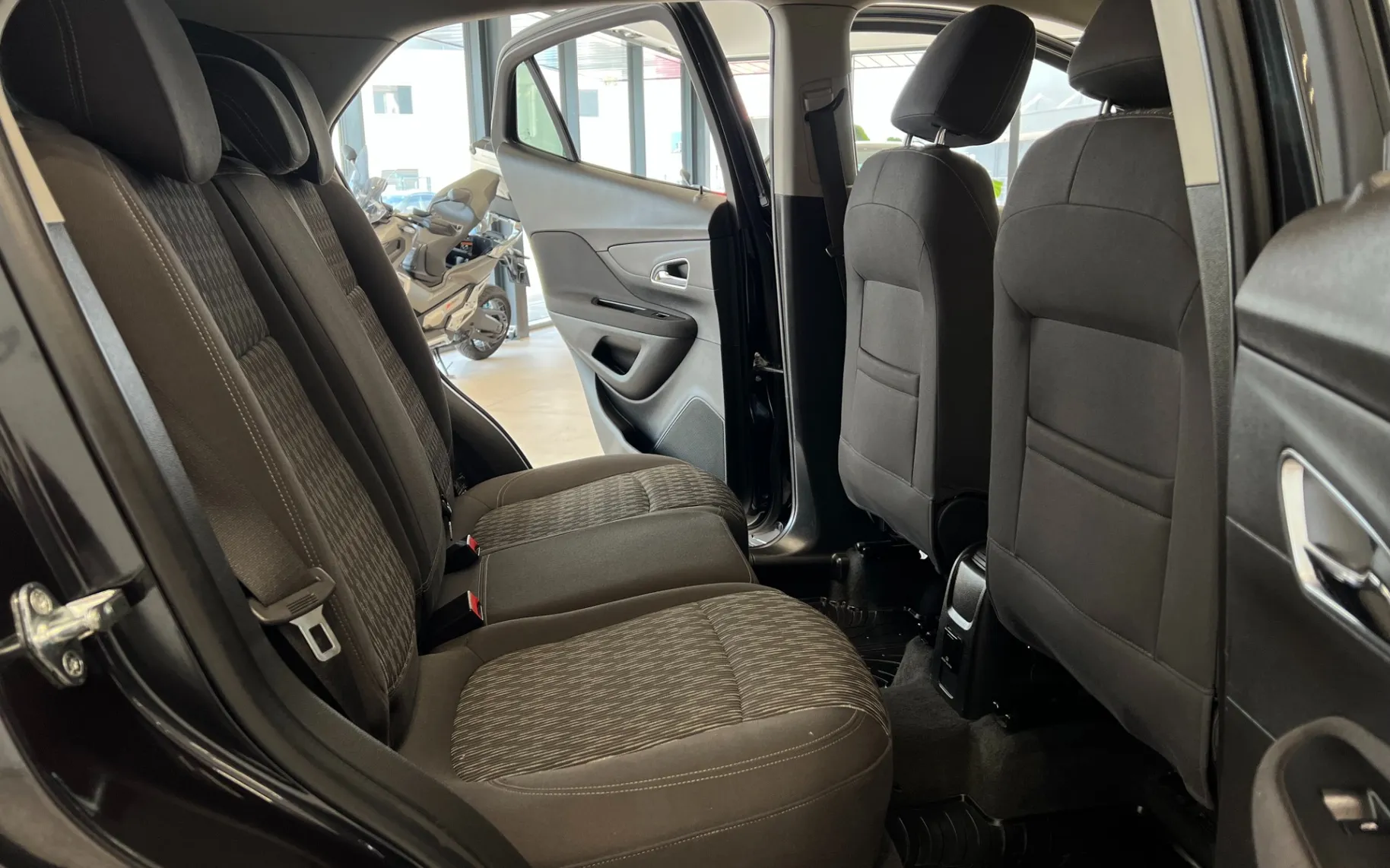 Zunanja slika - Opel Mokka - 4x4 1,4 Turbo Cosmo Start/Stop - 12