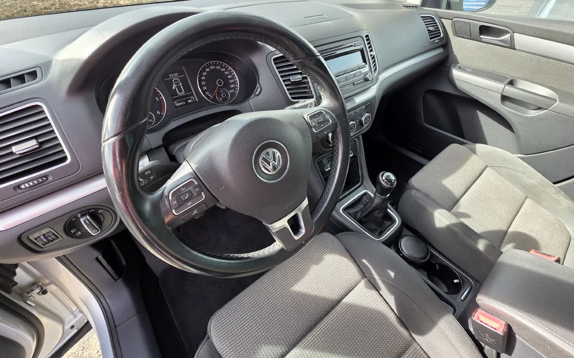 Zunanja slika - VW Sharan - 2.0 TDI BMT Comfortline.7 sedežev. SAMO 180412 KM - 6