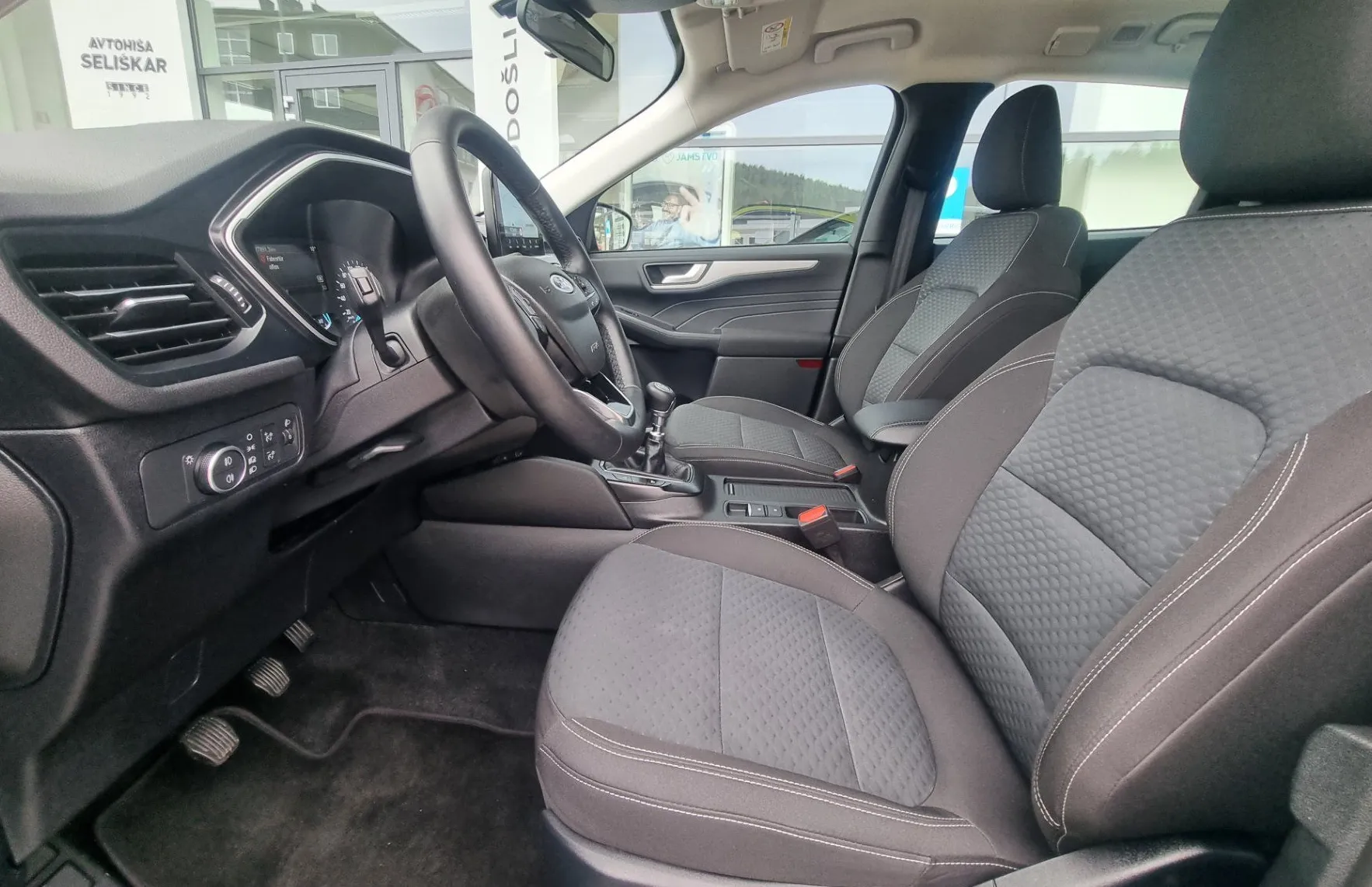Zunanja slika - Ford Kuga - 1.5 EcoBoost - NAVI-DAB-PDC-TEMP. - AKCIJSKA CENA - 12