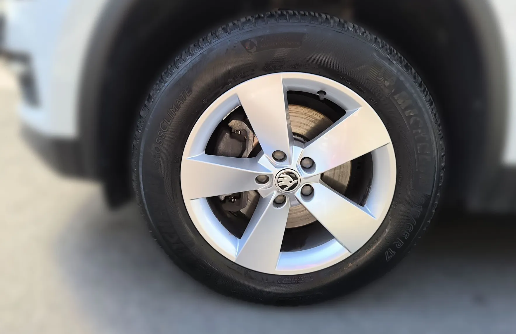 Zunanja slika - Škoda Kodiaq - 2.0 TDI 150 PS DSG - 2. LAST.- NAVI - ALU - VK - 8