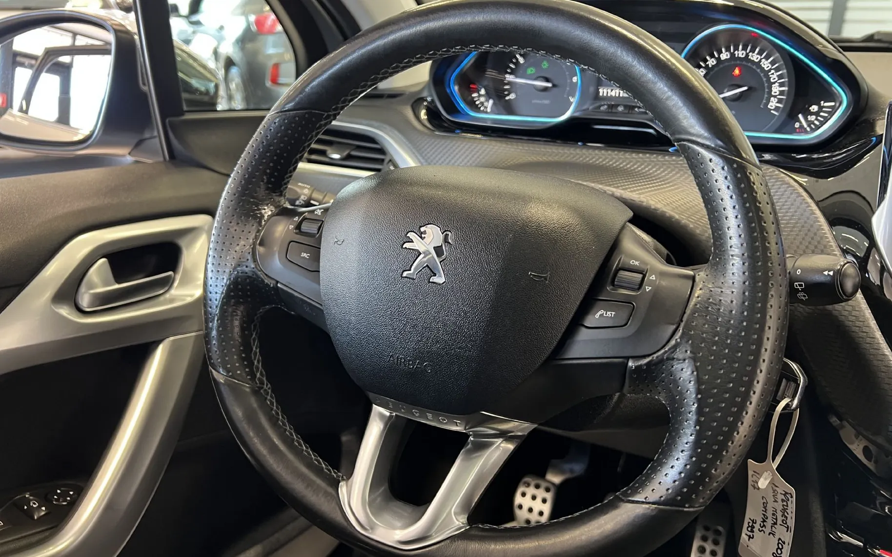 Zunanja slika - Peugeot 2008 - 1.2-110KM-VELIK SERVIS-CROSSWAY-JAMSTVO-OBROK 90€ - 13