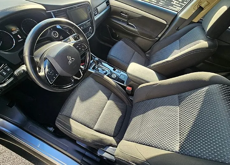 Zunanja slika - Mitsubishi Outlander - 2.2 DI-D -AUT-4WD INSTYLE+ 7 sed.-LED NAVI-KAMERA- - 6