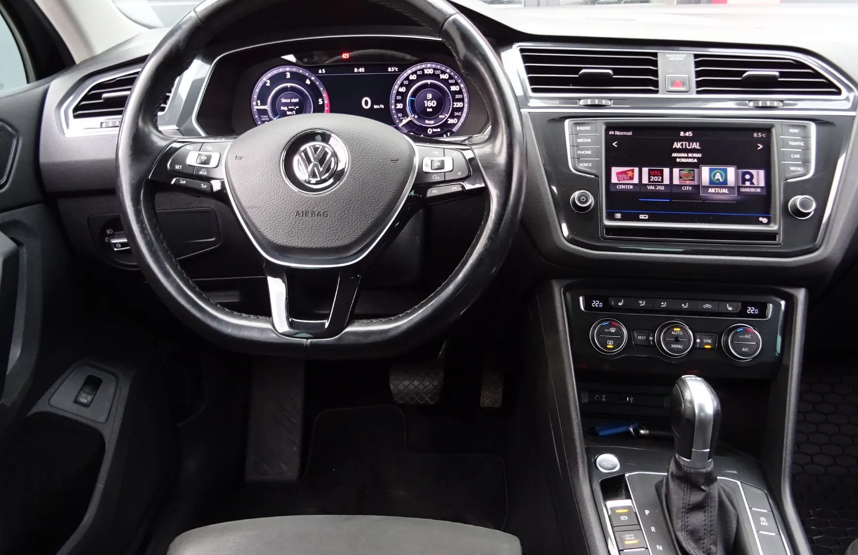 Zunanja slika - Volkswagen Tiguan - 2.0 TDI DSG 4MOT Highline 240KM - SLO - - 13