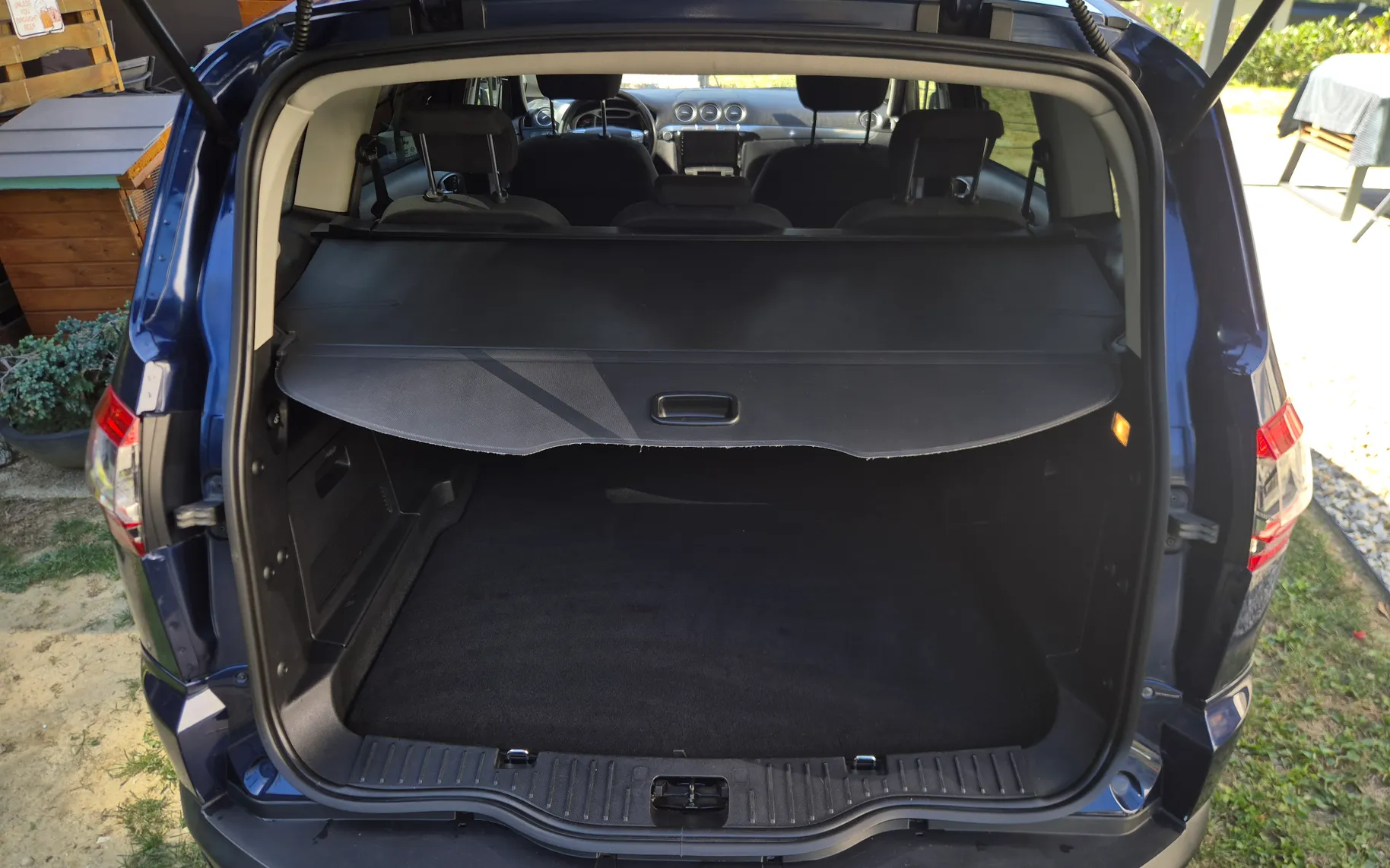 Notranja slika - Ford S-MAX - 2,0 TDCi Titanium DPF Avt. - 7