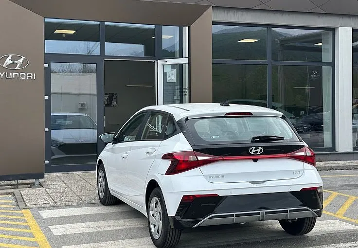 Zunanja slika - Hyundai i20 - 1.0 T-GDI Life°°Rezervna pnevmatika - 3