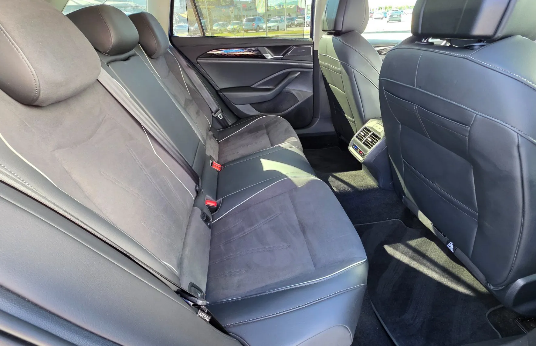 Zunanja slika - Volkswagen Passat - Variant 2.0 TDI Elegance DSG.IQLIGHT.WEBASTO.HARMAN.HUD - 11