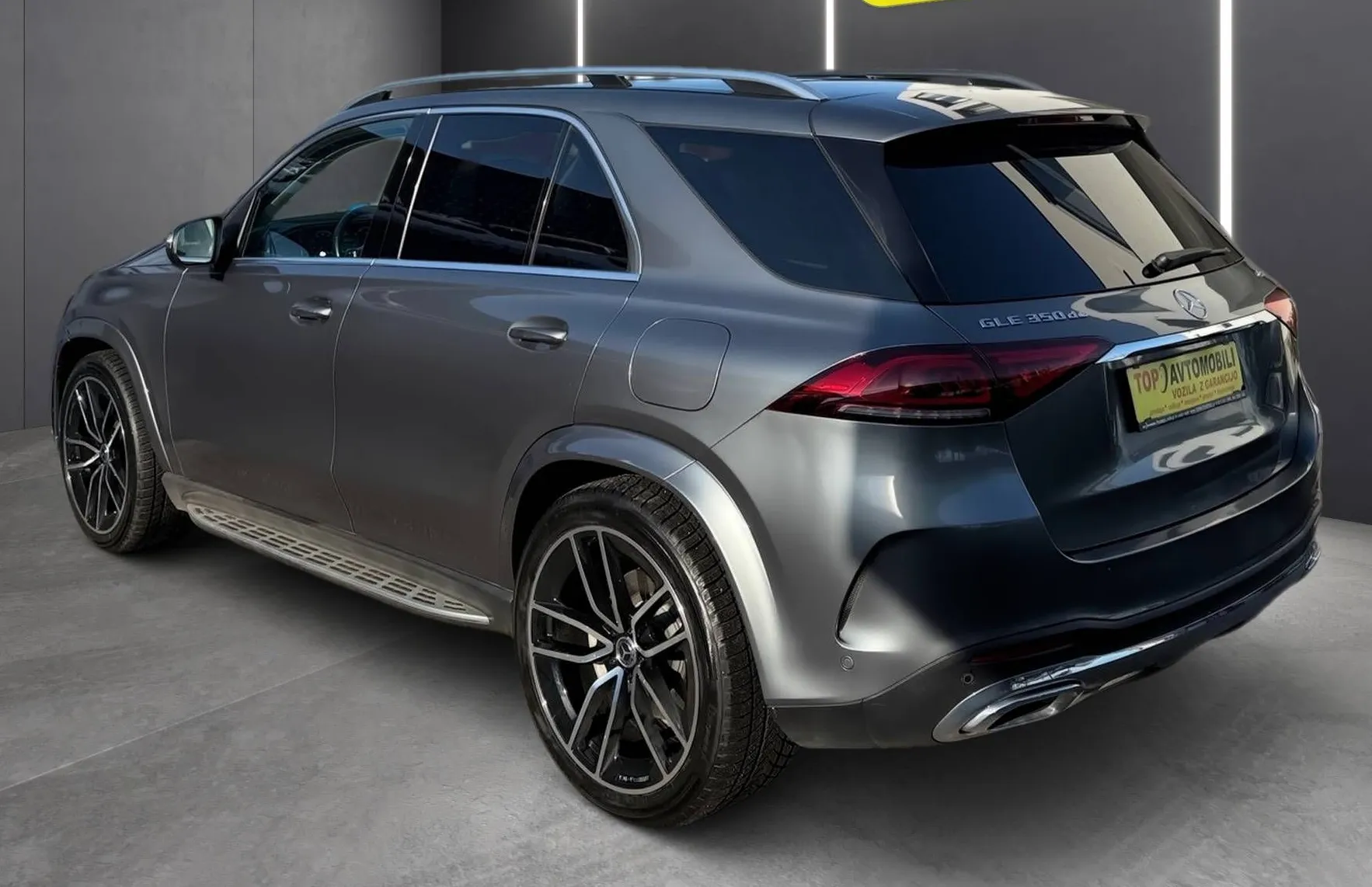 Zunanja slika - Mercedes-Benz GLE-Razred - 350de AMG LINE 4MATIC PANO RADAR LED ZRAČNO 360K - 4