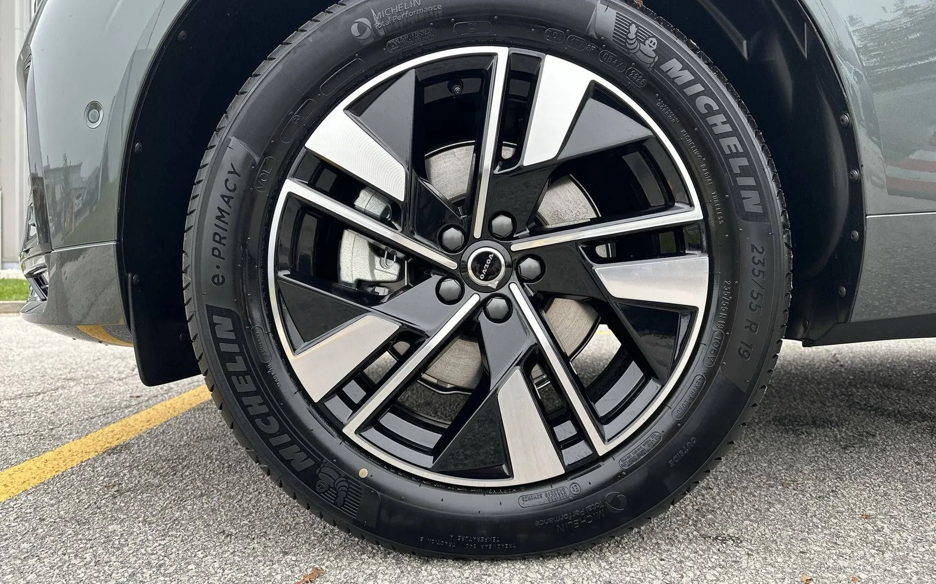 Notranja slika - Volvo XC60 - B5 P AWD Plus Dark Avt. - 9