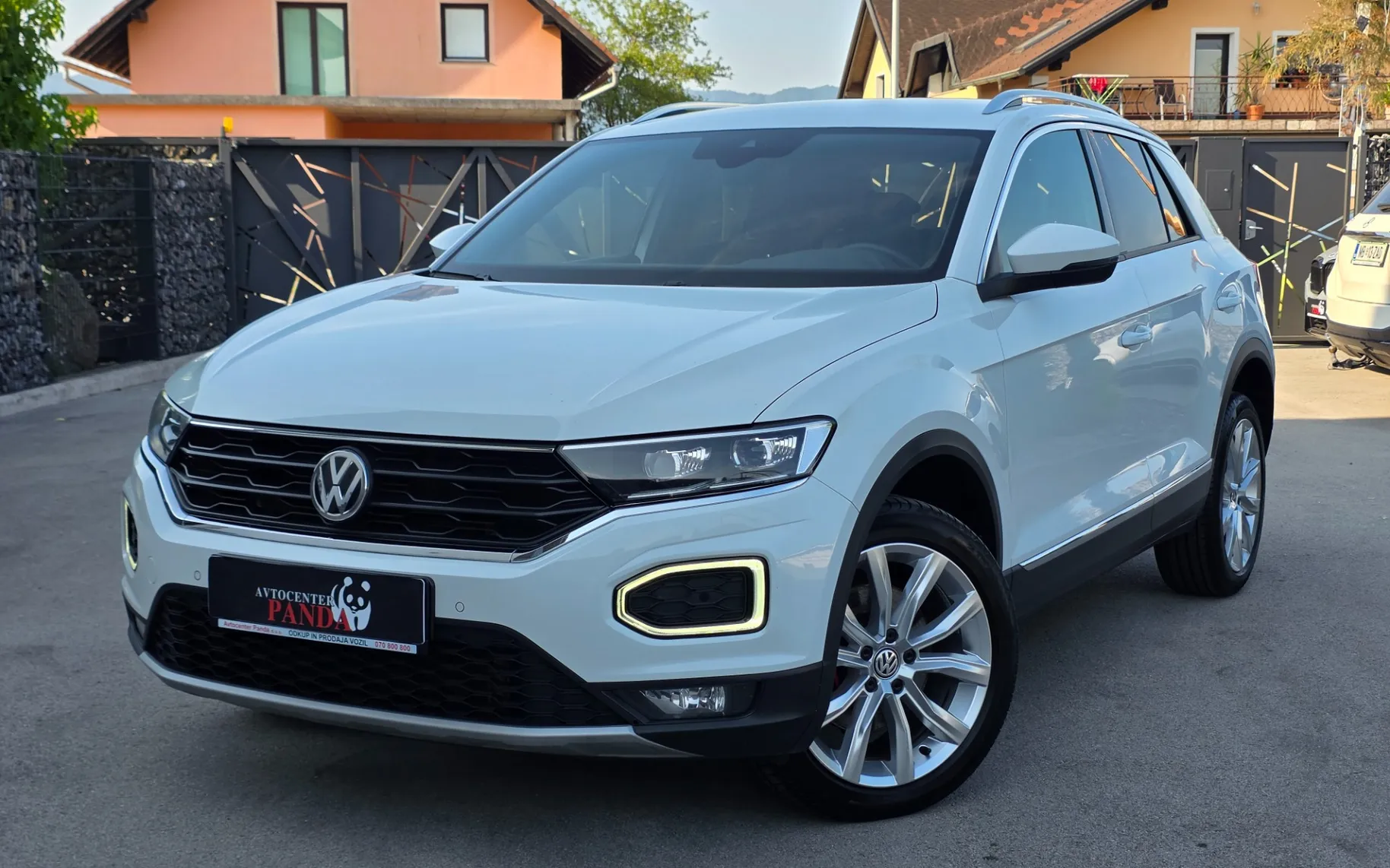 Zunanja slika - Volkswagen T-Roc - 2,0 TDI Sport - 1