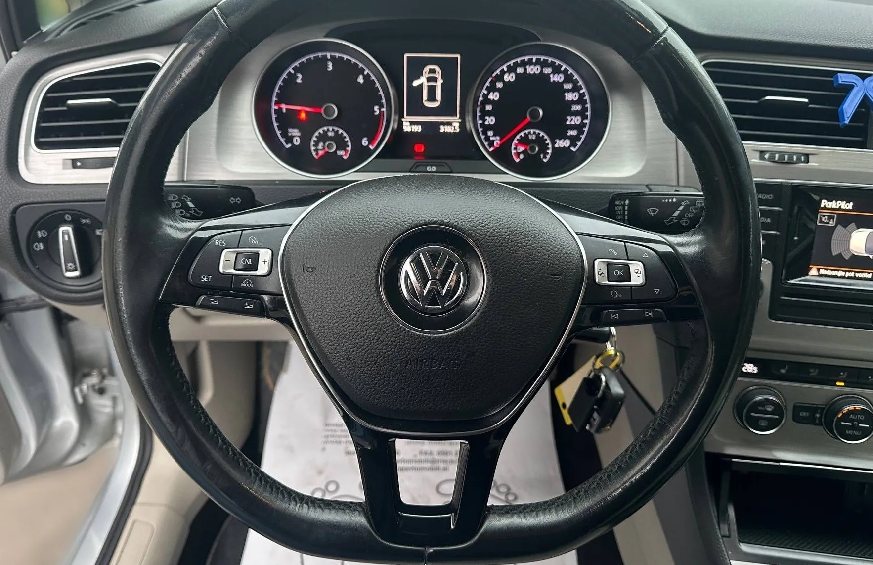Zunanja slika - VW Golf - 1.6 TDI TEMP PDC GR.SEDEŽEV SAMO 98.000KM - 15