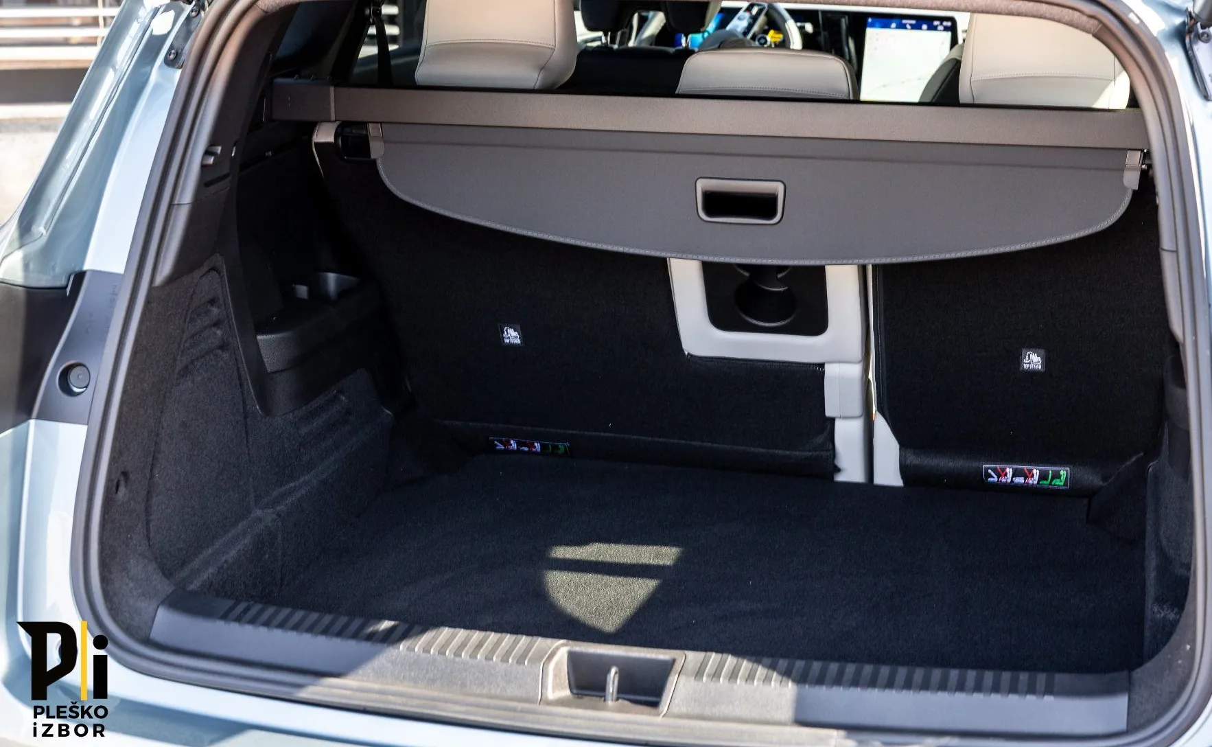 Zunanja slika - Renault Espace - E-Tech 200 Full hybrid iconic Avt. - 20